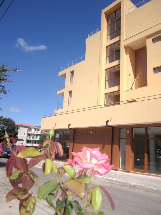Hotel Coop Central Obzor Exterior foto
