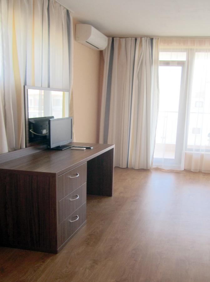 Hotel Coop Central Obzor Exterior foto